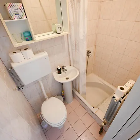 Smit Arnolongo 로비니